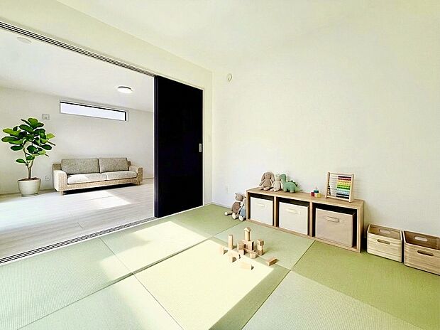 【【建物プラン例：Room】】建築条件外しのご相談も可能ですので、ハウスメーカーからお客様の理想のマイホームの実現も叶います。
建物面積：98m2｜建物参考価格：1700万円