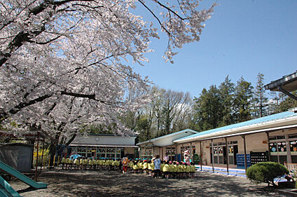 日進幼稚園 約700m(徒歩9分)