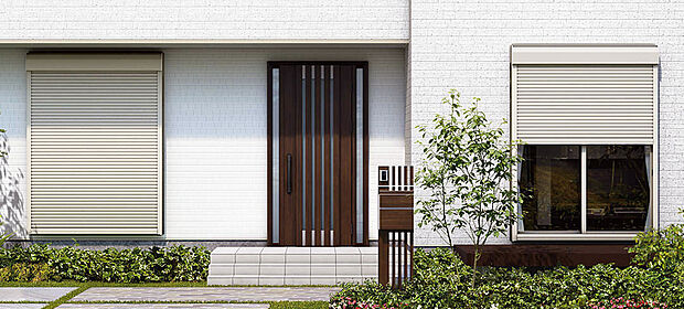 【 【電動シャッター】】天候による被害にも強く防犯性の高い電動シャッター。電動なので窓を開けずに操作もお手軽です。/弊社施工例