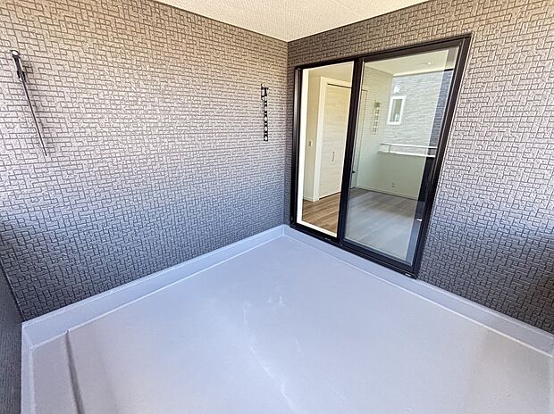 【インナーバルコニー】雨の日も安心インナーバルコニー