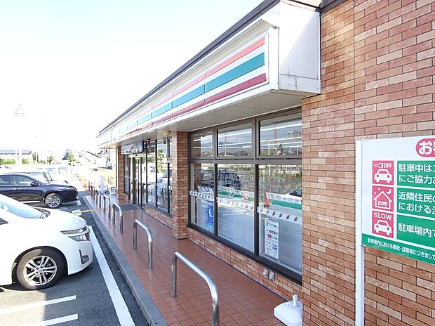 セブンイレブン豊田店(約600m)