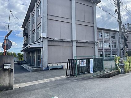 桜井市立纒向小学校 402ｍ