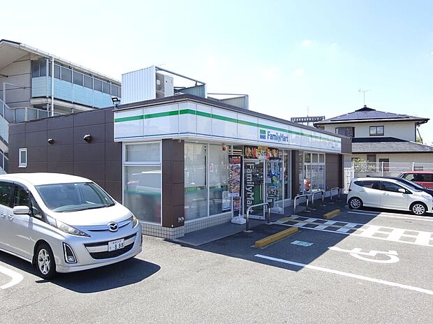 ファミリーマート 橿原四条店（約1,035m）