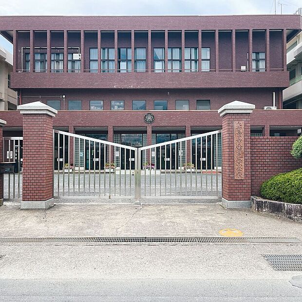 浮孔西小学校（約860m）