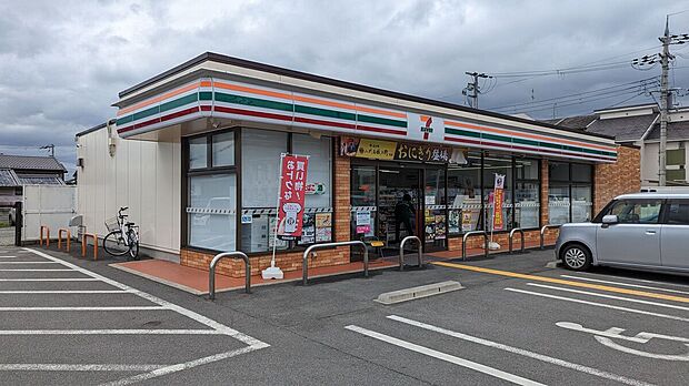 セブンイレブン 桜井粟殿店(約964m)