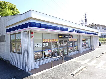 ローソン 橿原川西町店 779ｍ