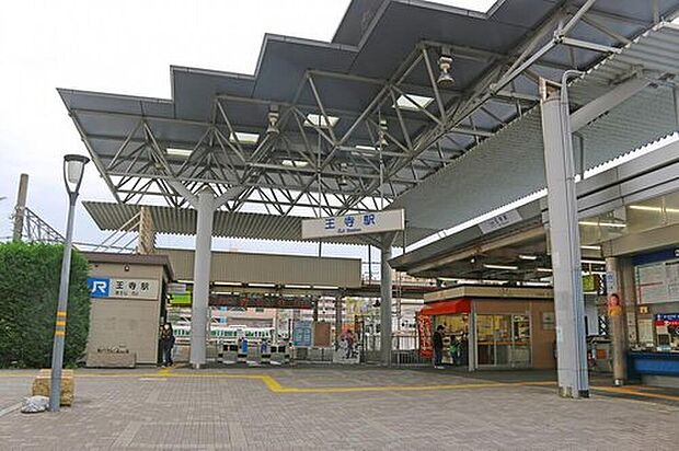 ＪＲ関西本線「王寺」駅までバスで9分「竜田大橋」停歩6分♪