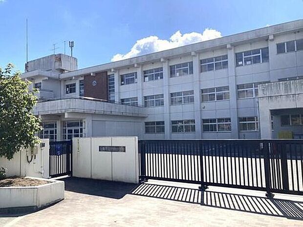 生駒市立壱分小学校（約1,030m）