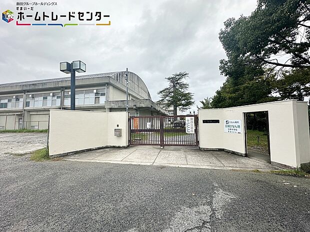 平群町立平群中学校（約1,100m）