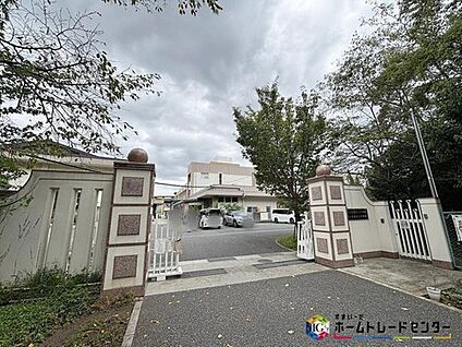 奈良市立富雄第三中学校 1160m(徒歩15分)