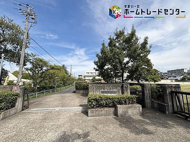 大和郡山市立郡山西小学校（約160m）