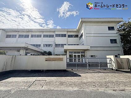 奈良市立辰市小学校 110m(徒歩2分)