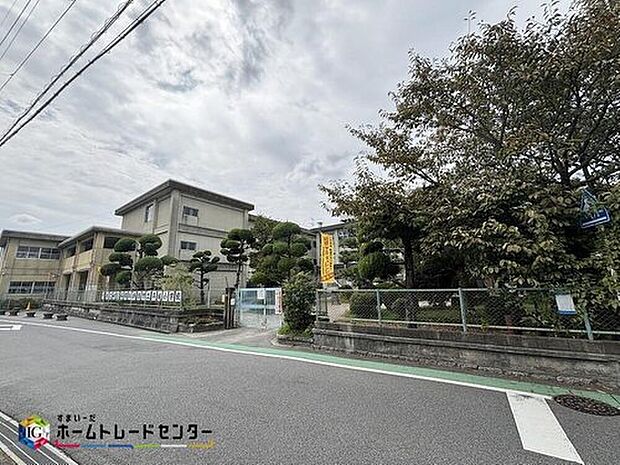 奈良市立平城小学校(約1,070m)