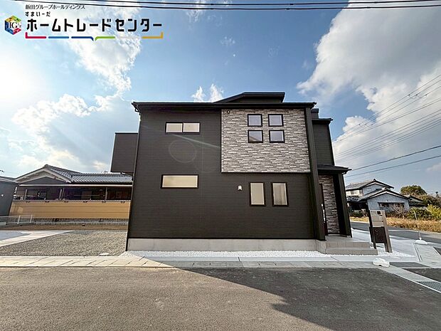 【現地外観写真】※1号棟
全5棟♪カースペースは、1，3号棟は3台分可能♪いつでもご見学可能です♪