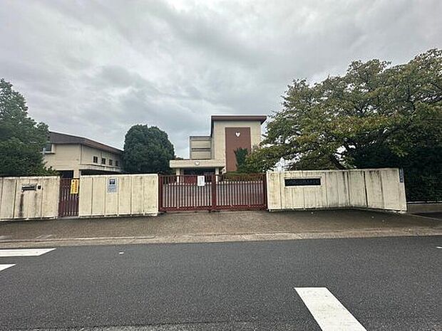 斑鳩町立斑鳩南中学校(約1,280m)