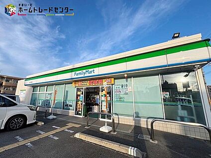 ファミリーマート近鉄九条駅前店 500m(徒歩7分)