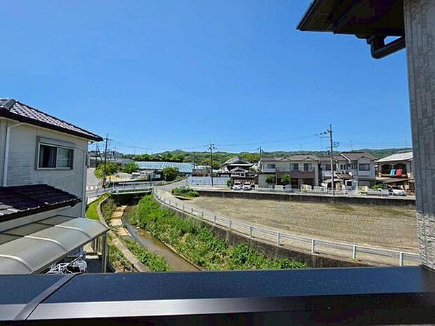 【住戸からの眺望写真】周辺は閑静な住宅地となっております。風通しも良く穏やかな時間をお過ごしいただけます。