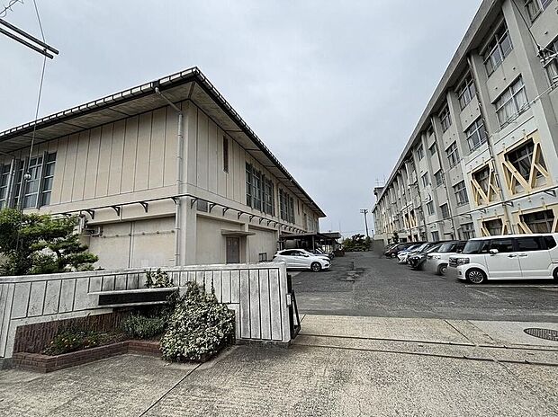 橿原市立大成中学校（約2,300m）