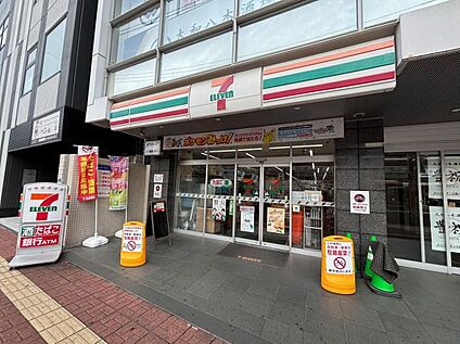 セブンイレブン近鉄大和八木駅北口店 659m(徒歩9分)