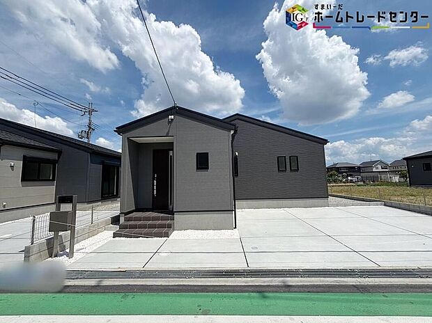 【【現地外観写真】】※2号棟資料送付・ご見学即対応！ご不明点等、スタッフがしっかりと説明させていただきますので、安心して現地をご覧ください♪お問い合わせおまちしております！