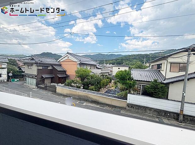 【住戸からの眺望写真】建物周辺は遮るものもなく眺望も良好♪風通しも良く穏やかな時間をお過ごしいただけます。