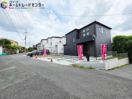 【前面道路含む現地写真】