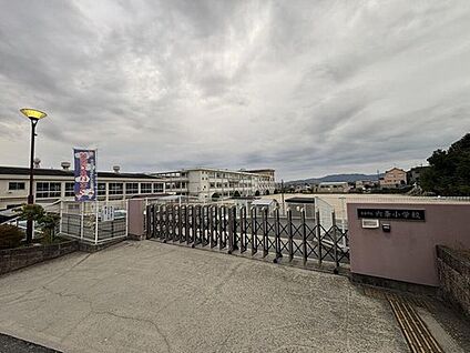 奈良市立六条小学校 1048ｍ(徒歩14分)
