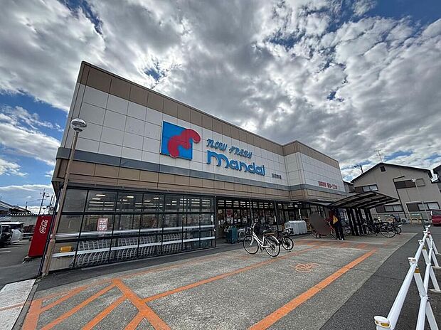 万代田原本店(約1,120m)