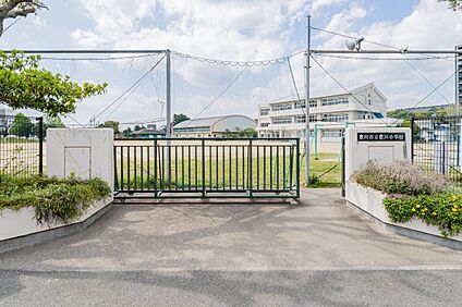 豊川市立豊川小学校 790m