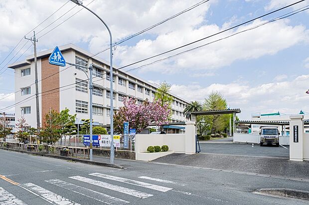 豊川市立東部中学校（約1,200m）