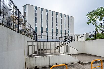 小垣江東小学校 1310m