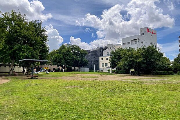 南長崎はらっぱ公園（約809m）