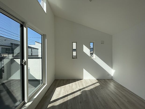 【洋室7.0帖】天井高の主寝室はウォークインクローゼット付き