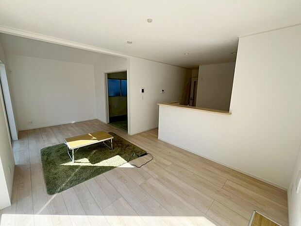 くつろぎを愉しむリビングルームは憩いの場となります。ライフスタイルに新しいゆとりをもたらします。