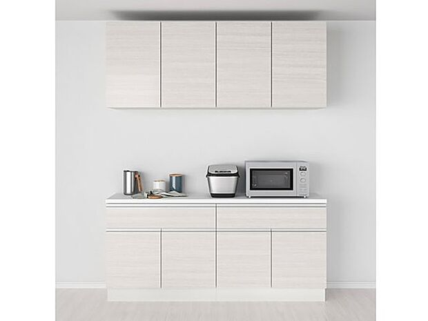 【カップボード】キッチンには大容量のカップボードを設置。お気に入りの食器や調理器具を効率よく収納でき、引越し当日から整理整頓された使い勝手の良いキッチンを実現します。※画像はイメージです