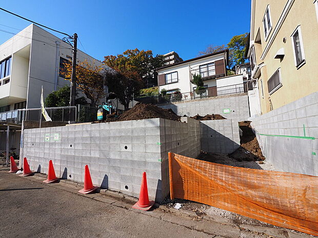 - Appearance -
この土地で、新しい物語が始まります。日当たり・風通し◎の場所で、理想のマイホームを実現しませんか♪