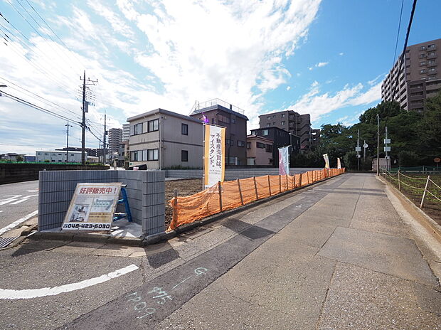前面道路を含む現地写真（2026年9月22日撮影）。