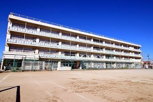 池田小学校（約600m）