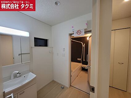 6号棟洗面スペース。