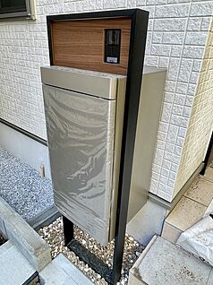 宅配ボックス付き機能門柱