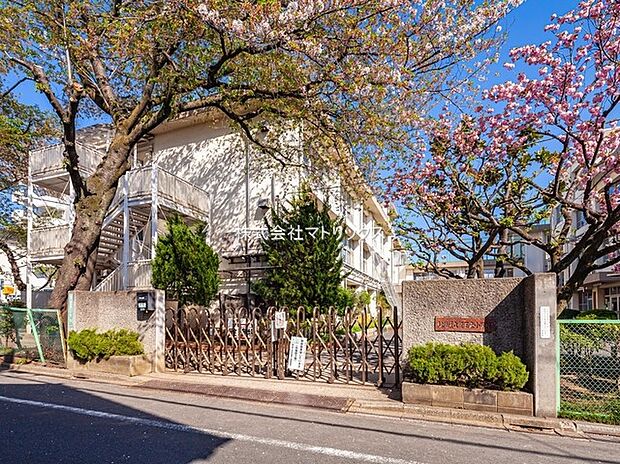 練馬区立豊玉東小学校(約405m)