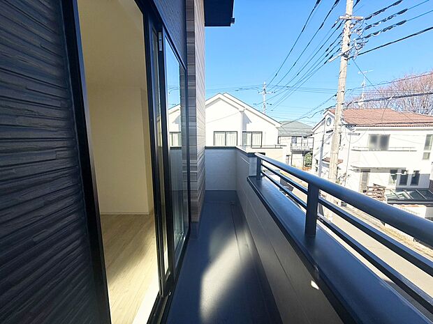 ■ 季節の移ろいを感じられる開放的な空間です