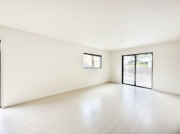 【リビングダイニング】■シンプルだけど贅沢、大切な人と過ごす心がほどける空間