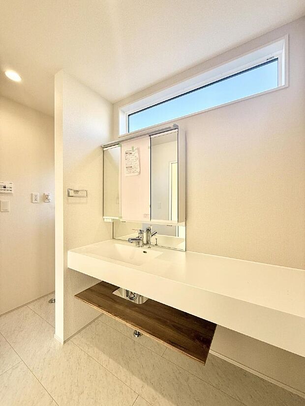 【洗面台・洗面所】■清潔感があり、気持ちよく使えます