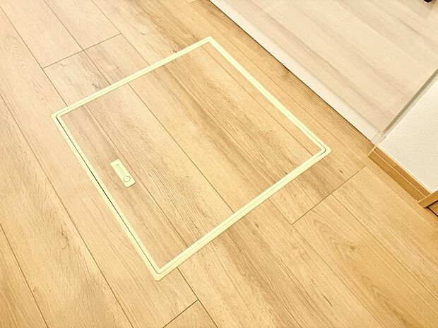 【床下収納】■隠れた収納スペースで家全体がスッキリ