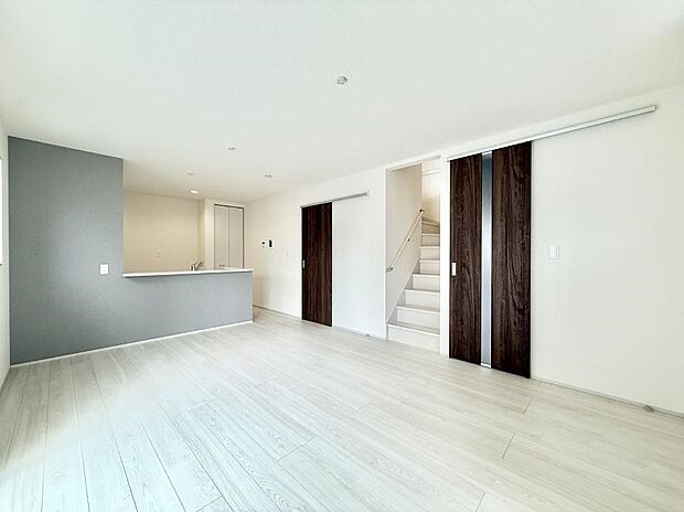 【ダイニング】■何気ない毎日を特別にする、癒しの空間