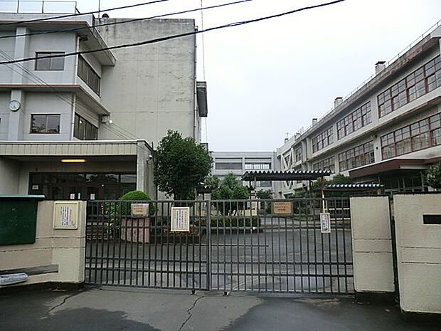立川市立第五中学校（約800m・徒歩10分）
