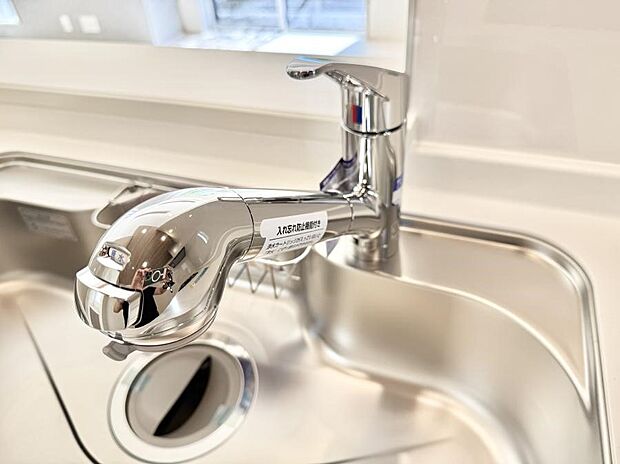 【浄水器】■清潔でおいしい水を手軽に供給してくれます