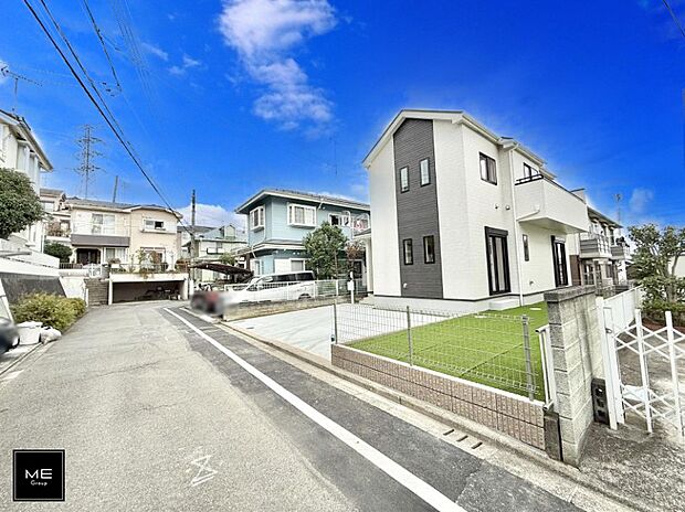 【前面道路含む現地写真】■この道を歩けば、毎日が少し特別になる