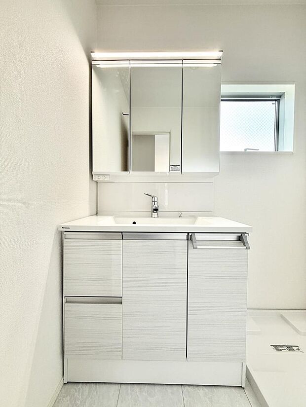 【洗面台・洗面所】■朝の準備がスムーズにできる広さです